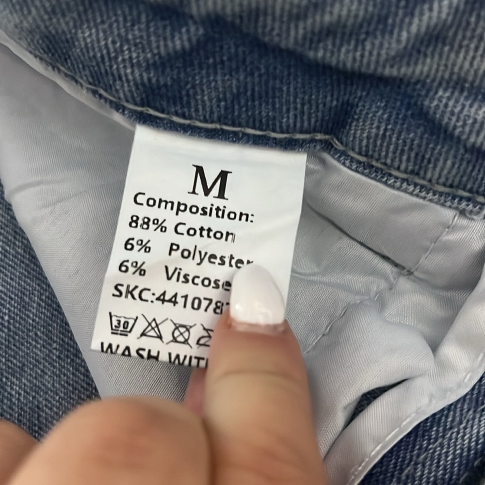 Jeans - Picture 2 of 3
